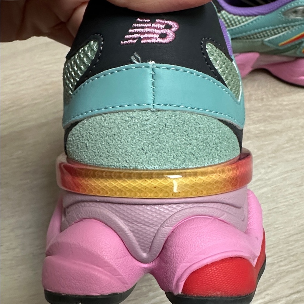 New Balance 9060 women’s 7 Like New pink, green, purple sneakers - Picture 9 of 9